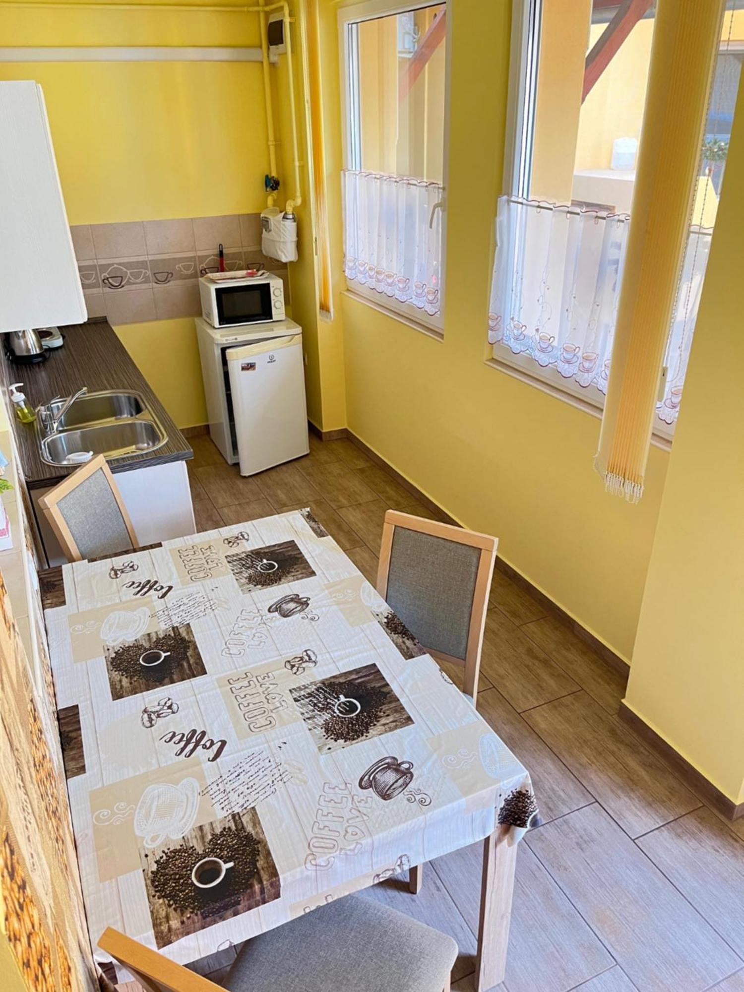 Gesztenye Apartman Mako Exterior photo