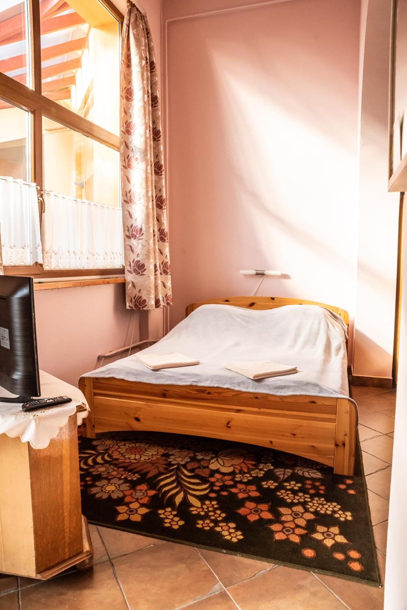 Gesztenye Apartman Mako Exterior photo