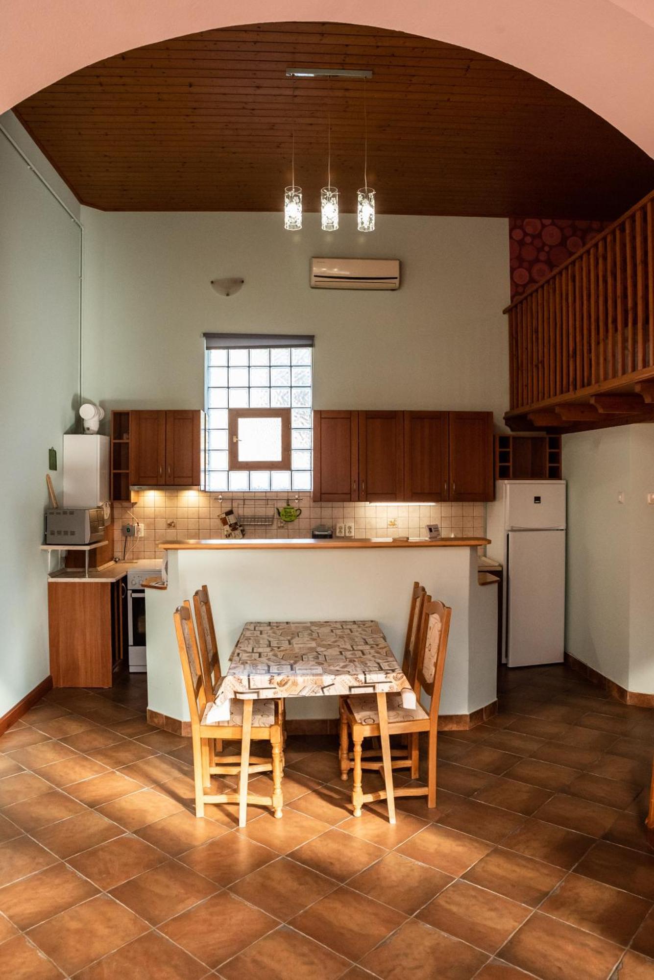 Gesztenye Apartman Mako Exterior photo