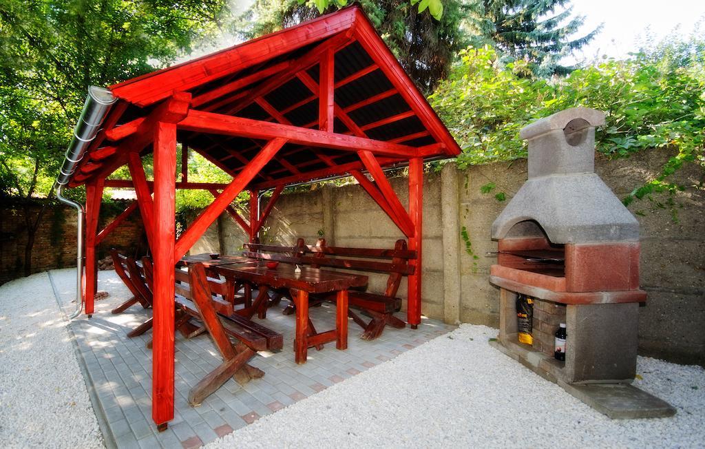 Gesztenye Apartman Mako Exterior photo
